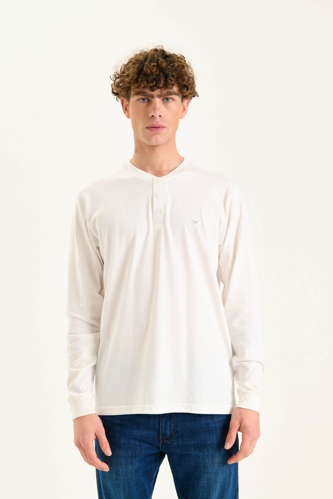 Remera Buttons LS